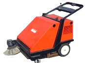 Ručně vedený zametací stroj s odsáváním, vlastní pojezdem, poháněný benzínovým motorem HAKO HAMSTER 800V